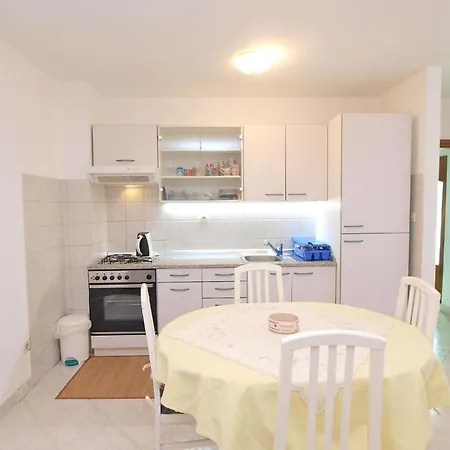 Apartment Fuer 4 Personen Ca 50 Qm In Rovinj, Istrien Istrische Riviera Rovinj