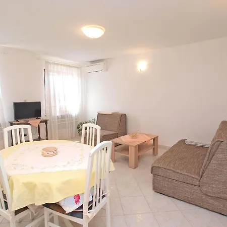 Apartment Fuer 4 Personen Ca 50 Qm In Rovinj, Istrien Istrische Riviera Rovinj